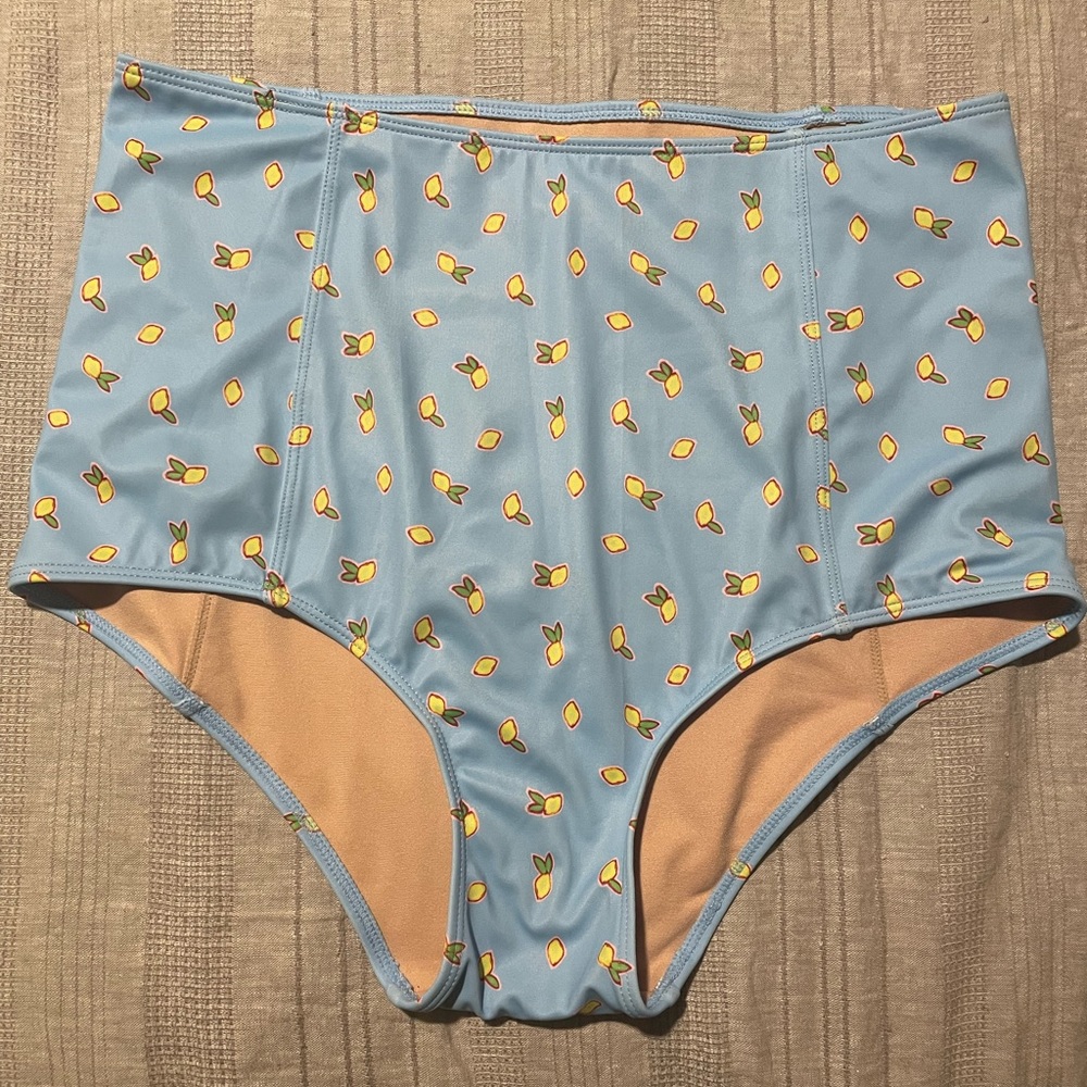 Medium lemons Kortni Jeane bottoms